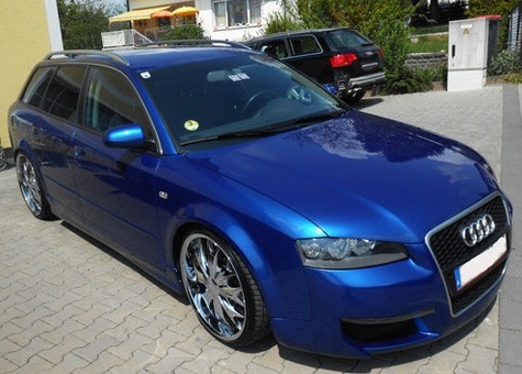 Audi Combi schimmerndes blau lackiert